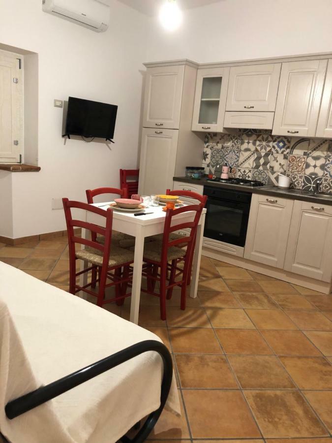 Casa Della Nonna Lägenhet San Giovanni Suèrgiu Exteriör bild